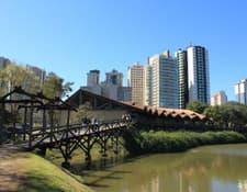 Os 7 melhores parques para passear com a família em Curitiba