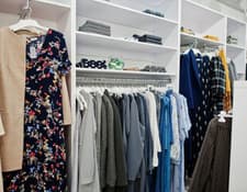 Transformar quarto da bagunça em closet: Como você mesmo pode fazer!