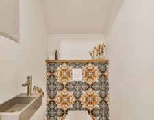 Azulejo português no banheiro: o charme no revestimento!