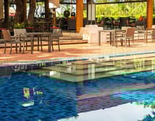 Dicas para instalar uma piscina no espaço gourmet