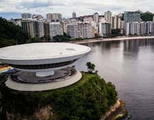 Mercado imobiliário em Niterói cresce 73% em 2025