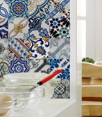 Azulejo português na cozinha: Dicas para decorar sem medo