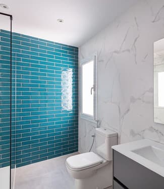 Azulejo metrô no banheiro: Confira ideias para instalar