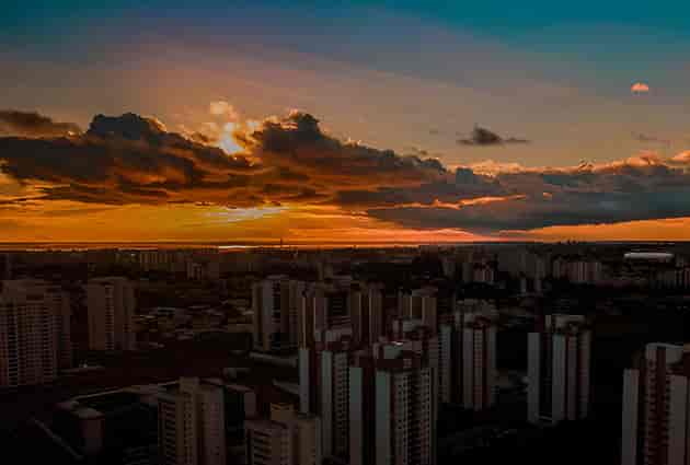 Quais os Melhores Lugares para Passear em Manaus à Noite?
