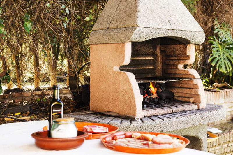 Invista em uma churrasqueira para a sua área gourmet