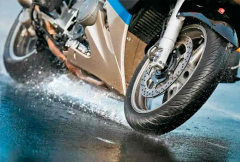 7 coisas que você só aprende andando de moto