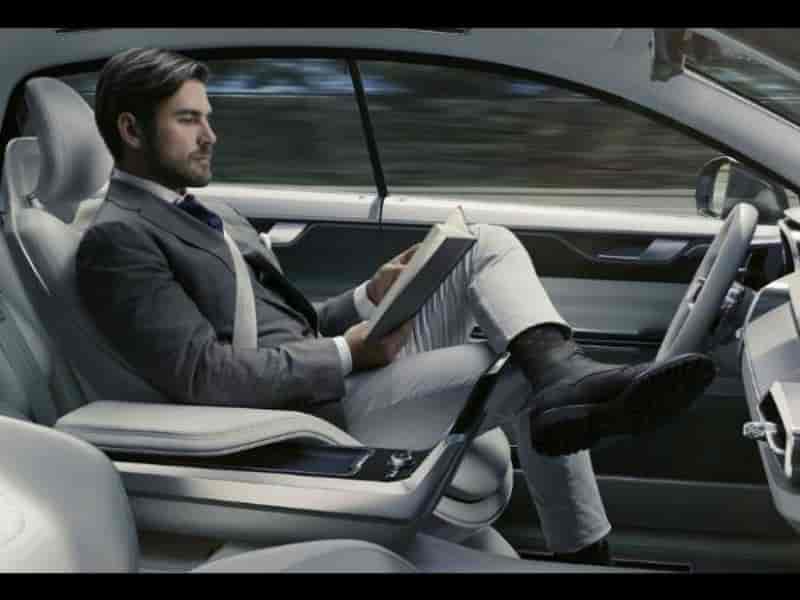 Volvo apresenta novo conceito de carro que dirige sozinho