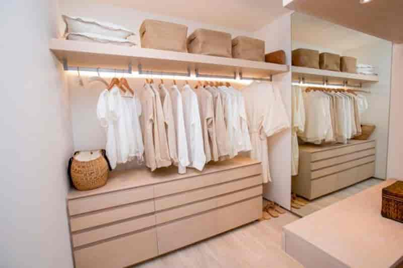 Closet pequeno: dicas e inspirações para ter o seu!