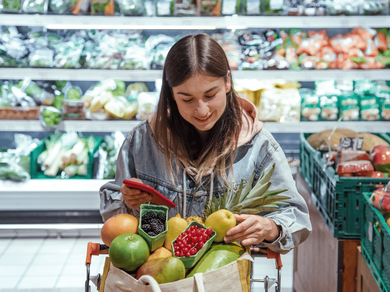 10 dicas para comer bem e gastar pouco