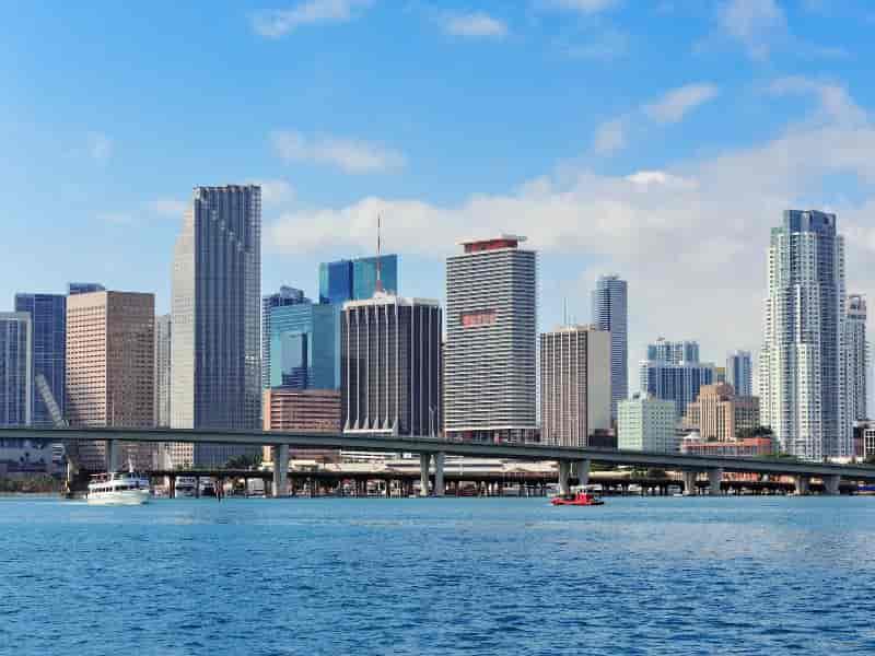 Há risco de bolha no mercado imobiliário da Flórida?