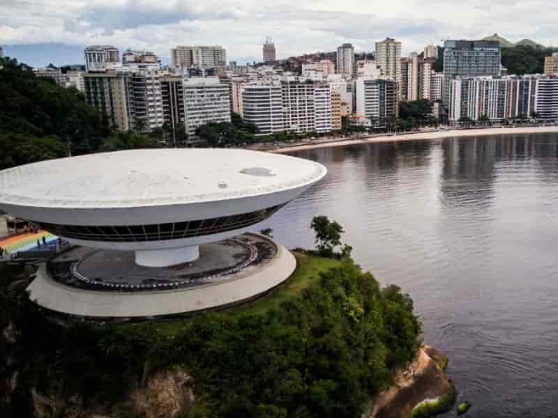 Mercado imobiliário em Niterói cresce 73% em 2025