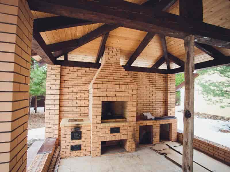 Qual é o melhor tipo de churrasqueira para ter em casa?