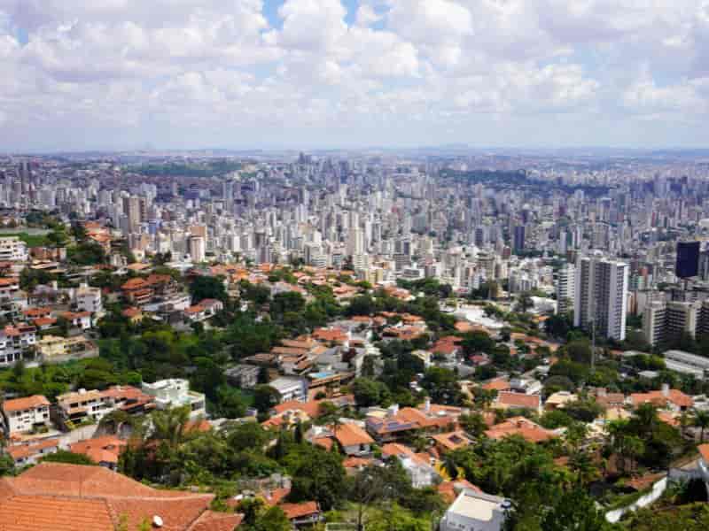Mercado imobiliário de Minas Gerais atinge recorde de R$ 14,5 bilhões em vendas em 2025