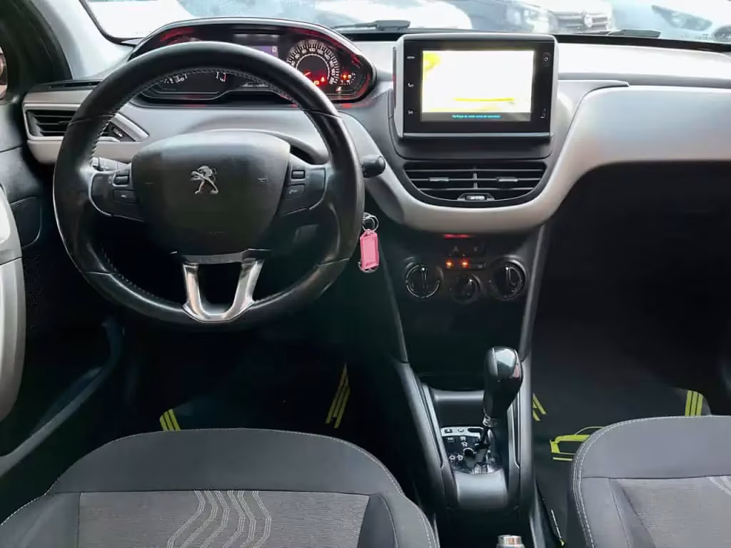 peugeot-2008-em-joinville-sc-367ffbf7