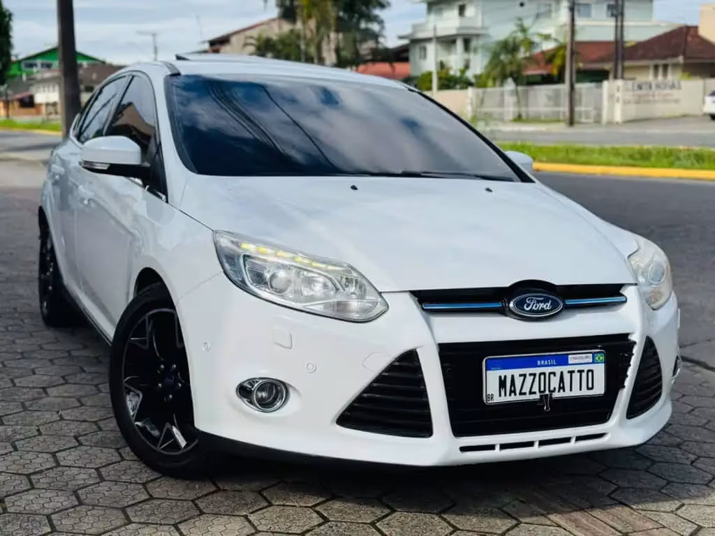 ford-focus-em-joinville-sc-5ae998b1