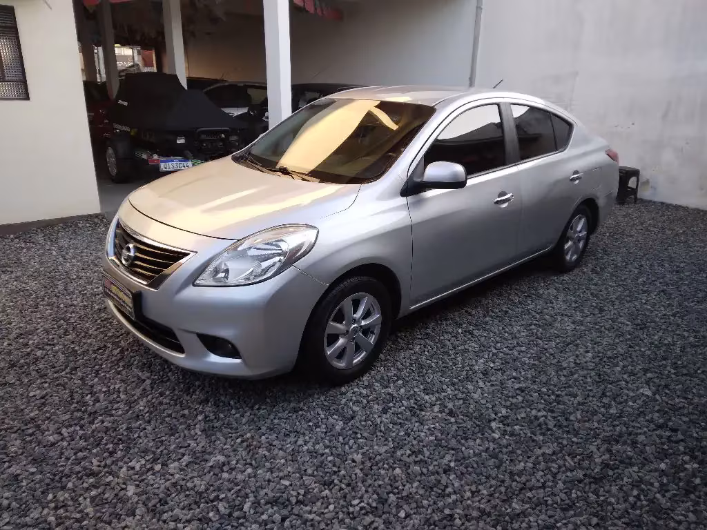 nissan-versa-em-joinville-sc-faa42b40703-00