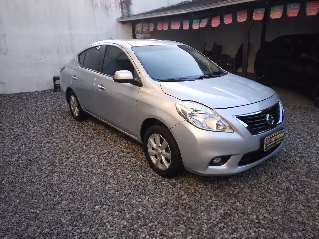 nissan-versa-em-joinville-sc-faa42b40703-01