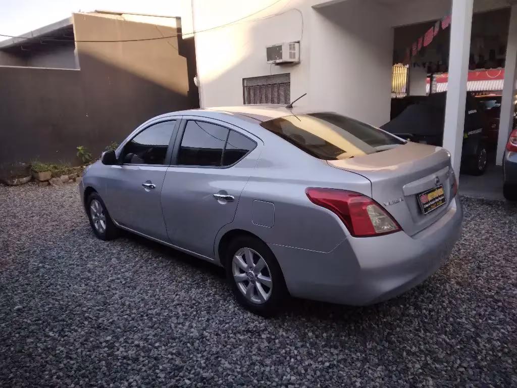 nissan-versa-em-joinville-sc-faa42b40703-03