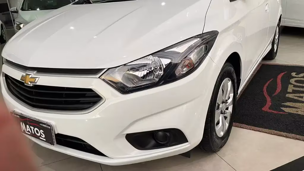 chevrolet-onix-em-santa-barbara-d-oeste-sp-fa1e731d4f7-03