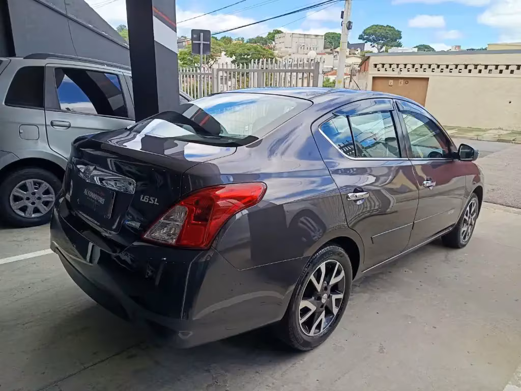 nissan-versa-em-jundiai-sp-fc518e004eb-03