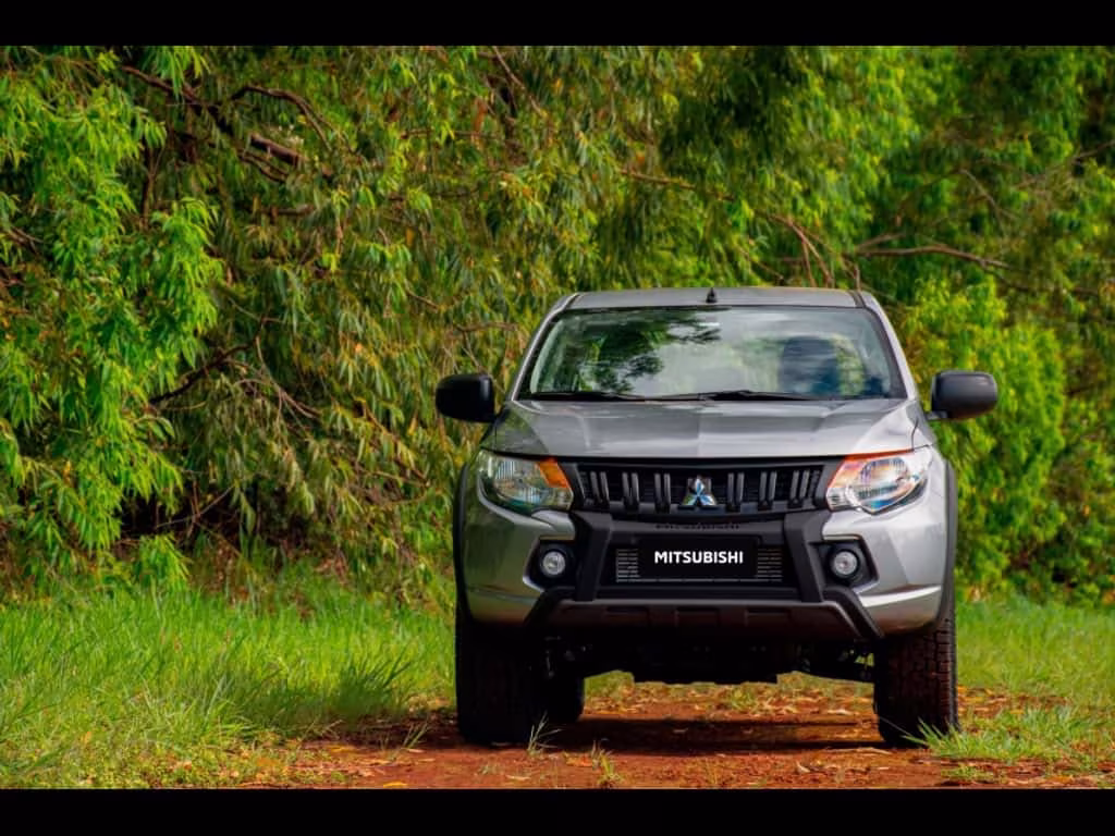 mitsubishi-l200-triton-outdoor-no-rio-de-janeiro-rj-935ae14f
