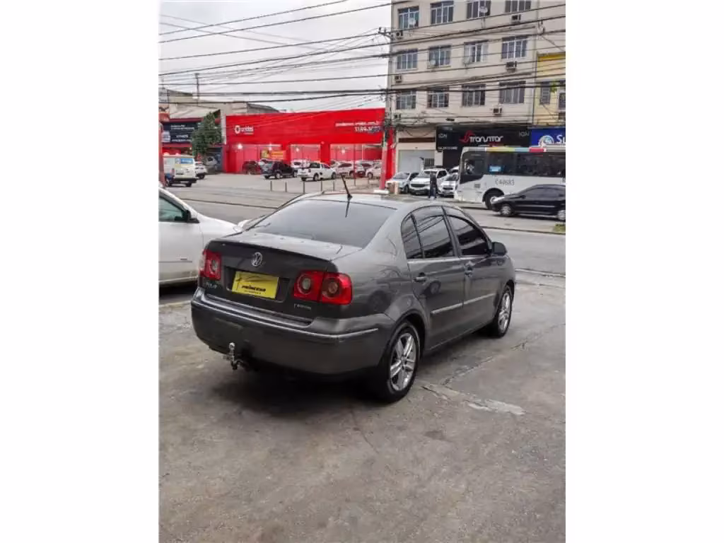 volkswagen-polo-1-6-mi-sportline-8v-4p_f1ea0205a3f