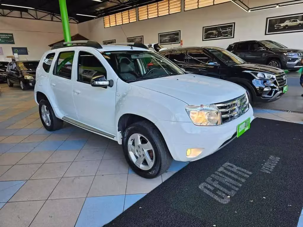 renault-duster-em-cambe-pr-129b6296