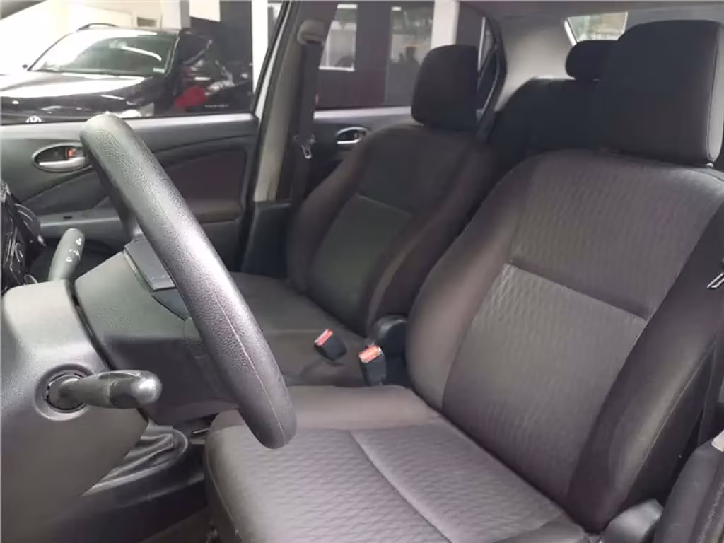 toyota-etios-em-duque-de-caxias-rj-6964387b