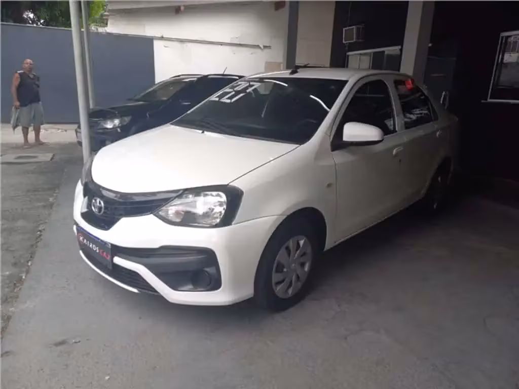 toyota-etios-em-duque-de-caxias-rj-e9ce0eac