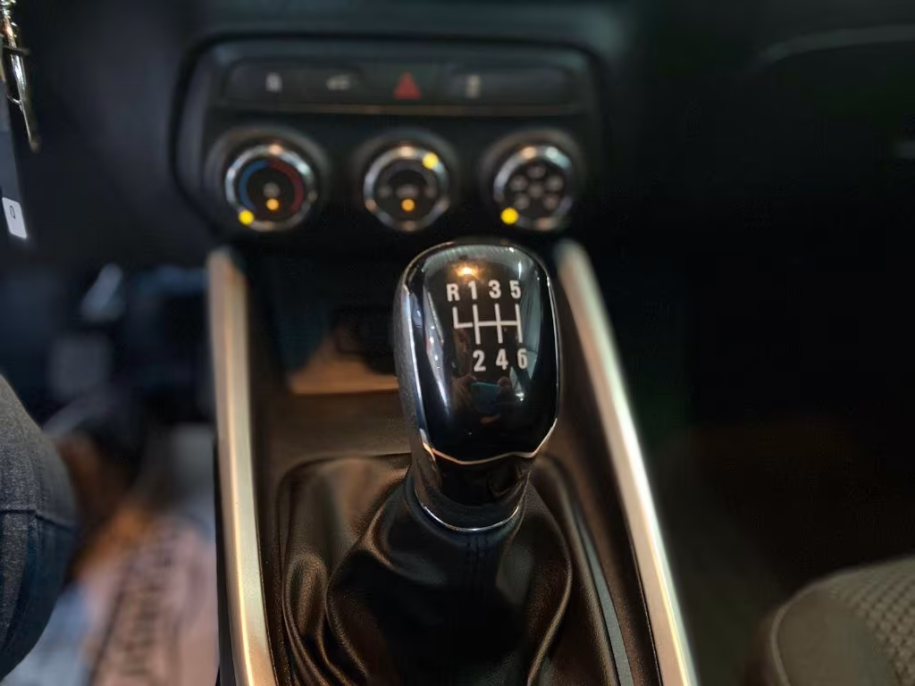 chevrolet-onix-em-jaragua-do-sul-sc-fcd30715201-02