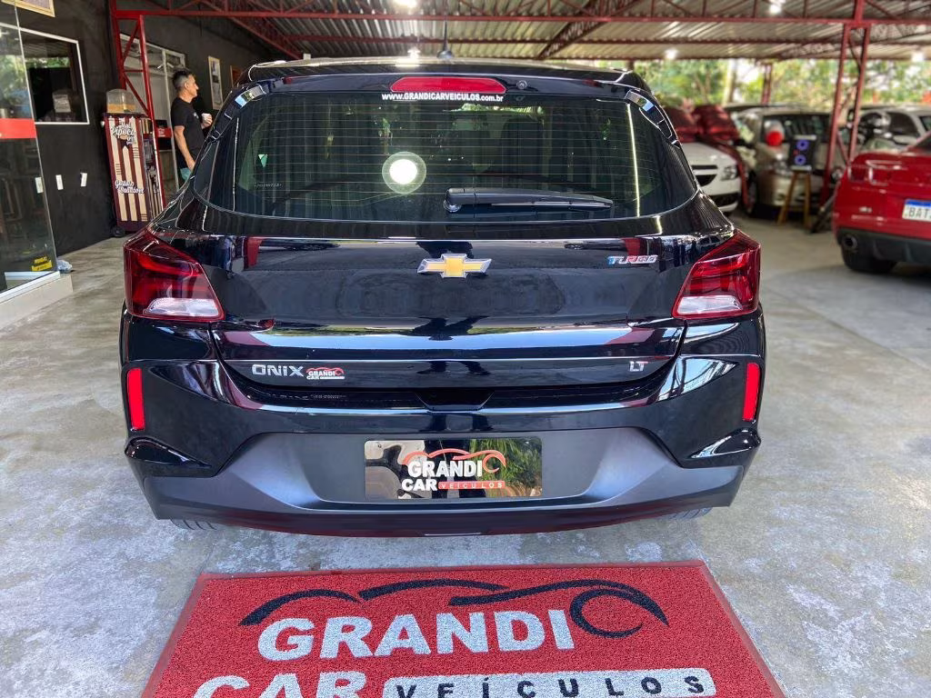 chevrolet-onix-em-jaragua-do-sul-sc-fcd30715201-03