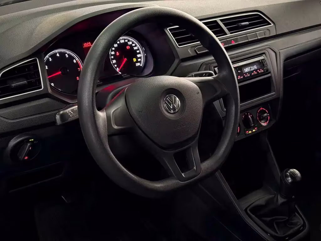 volkswagen-voyage-em-sao-jose-do-rio-preto-sp-fd35e3c9271