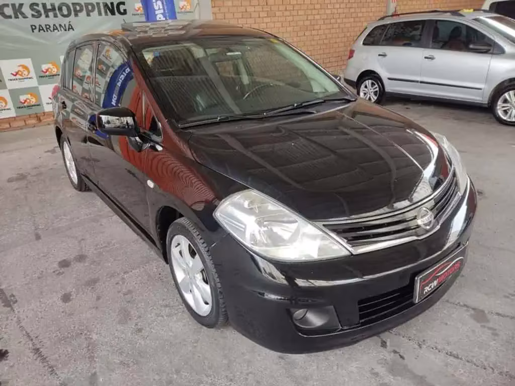 nissan-tiida-em-curitiba-pr-2006b103