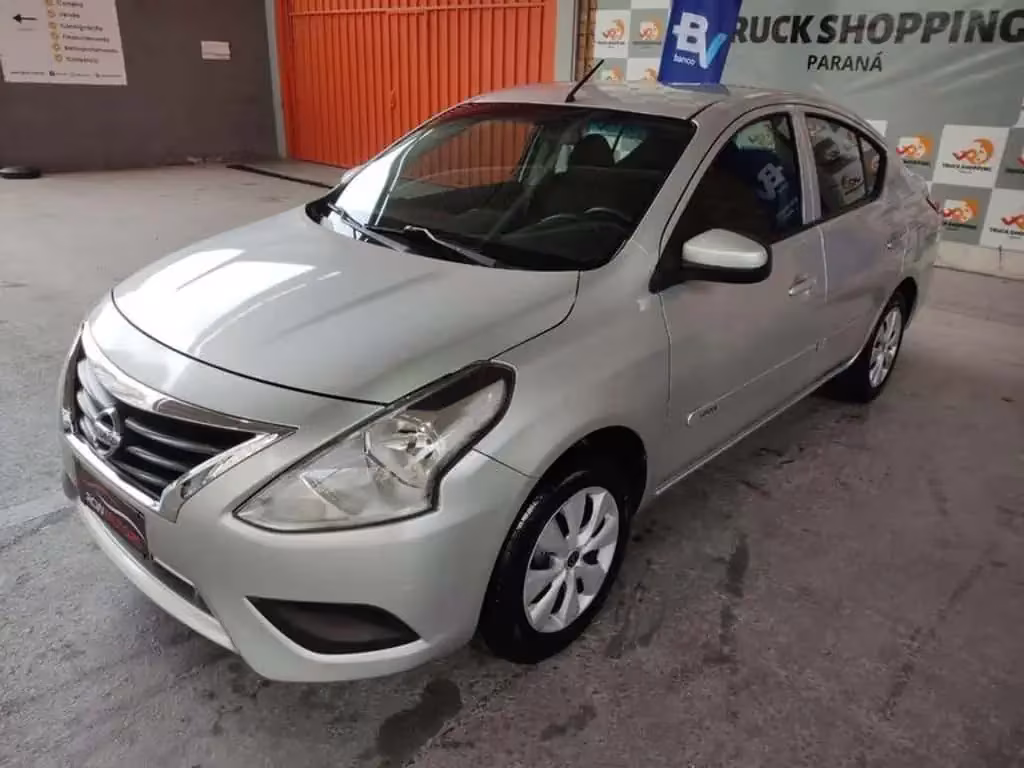 nissan-versa-em-curitiba-pr-a79de3af