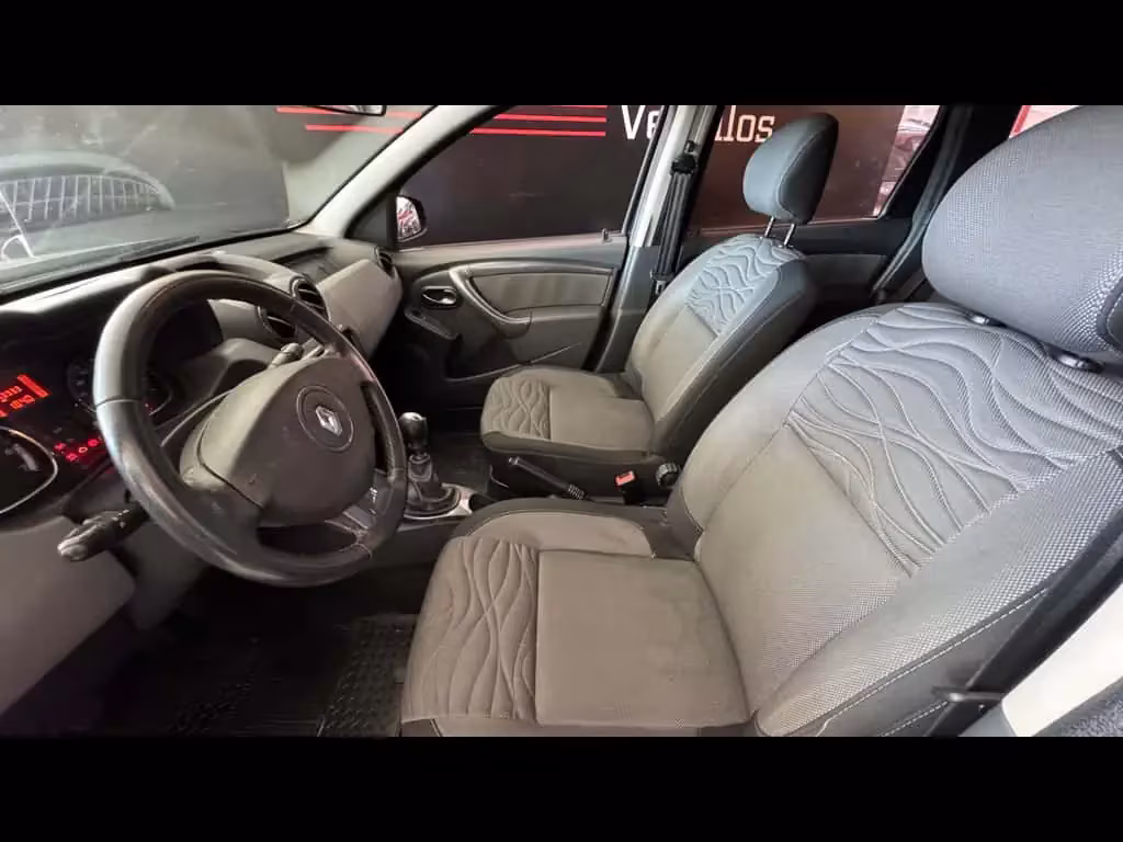 renault-duster-em-brasilia-df-f7023a5d