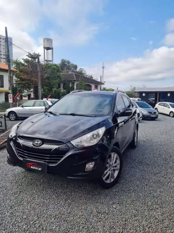hyundai-ix35-2-0-2wd-16v-4p_f642ea4d362