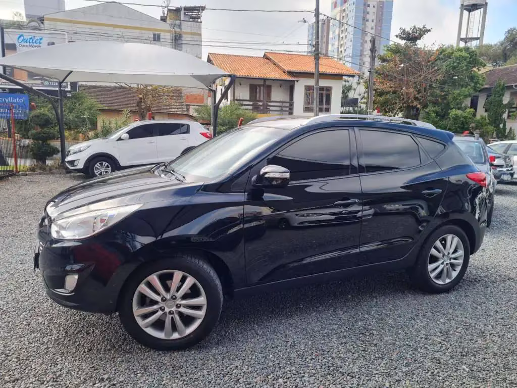 hyundai-ix35-2-0-2wd-16v-4p_f642ea51c87