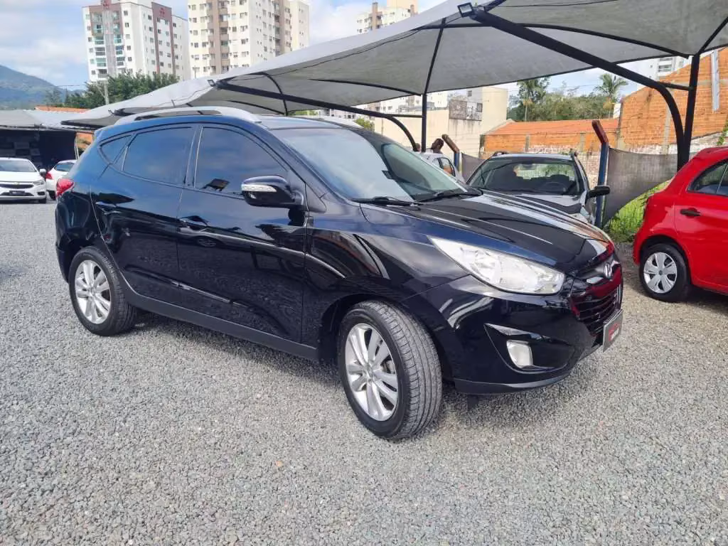 hyundai-ix35-2-0-2wd-16v-4p_f642ea5980a