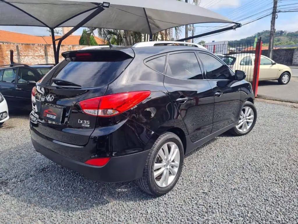 hyundai-ix35-2-0-2wd-16v-4p_f642ea5d5b3