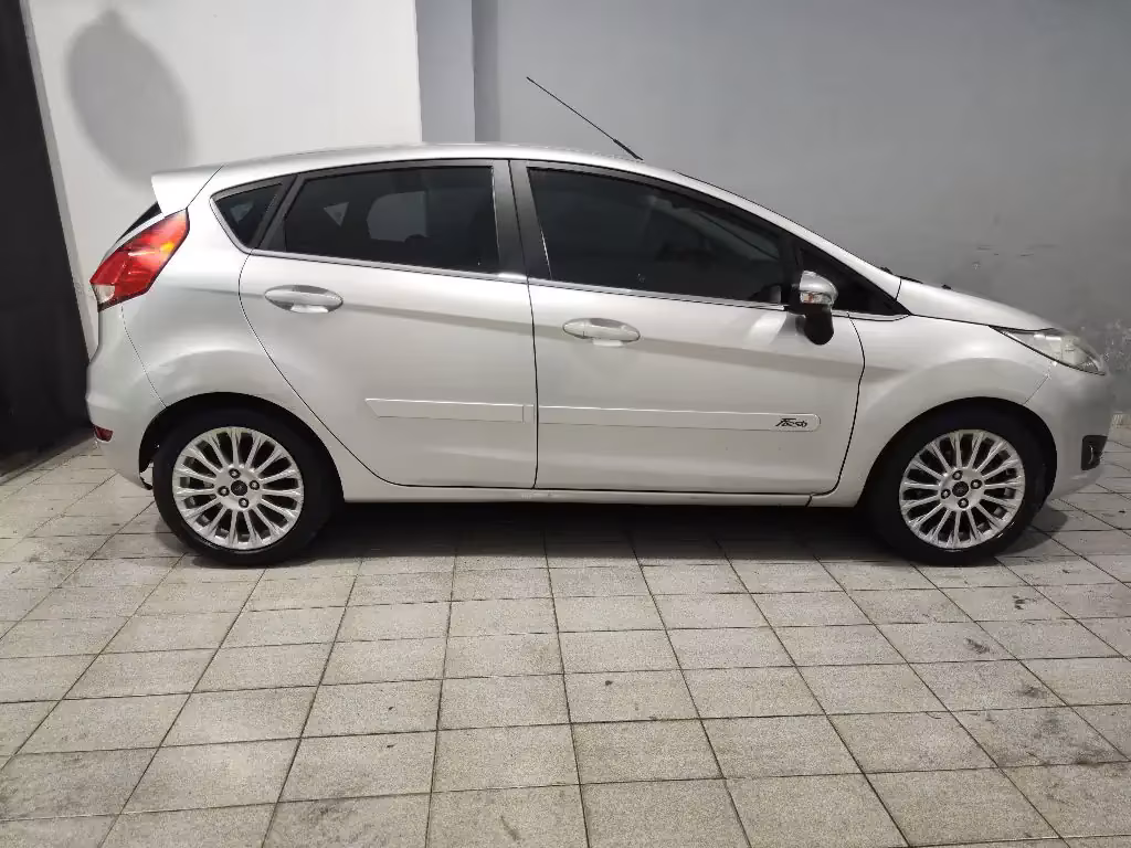 ford-fiesta-em-sao-paulo-sp-fcd9bfd7339-03