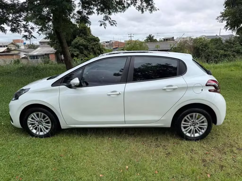peugeot-208-em-curitiba-pr-9d3726d4