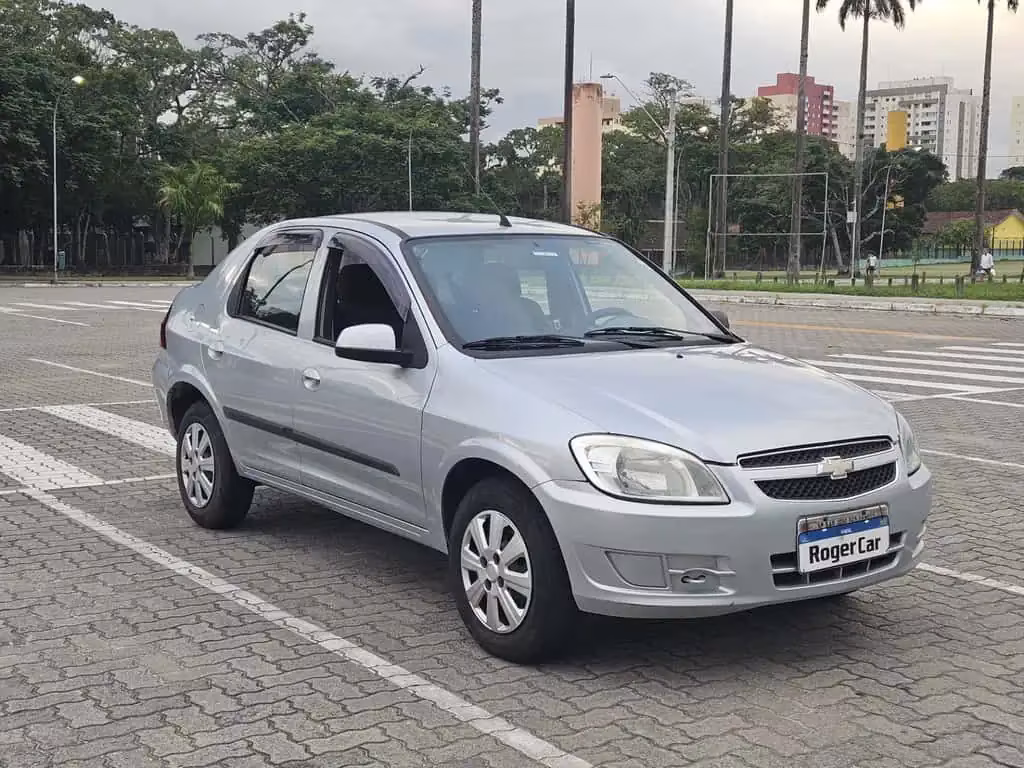 chevrolet-prisma-em-sao-jose-dos-campos-sp-631342e1