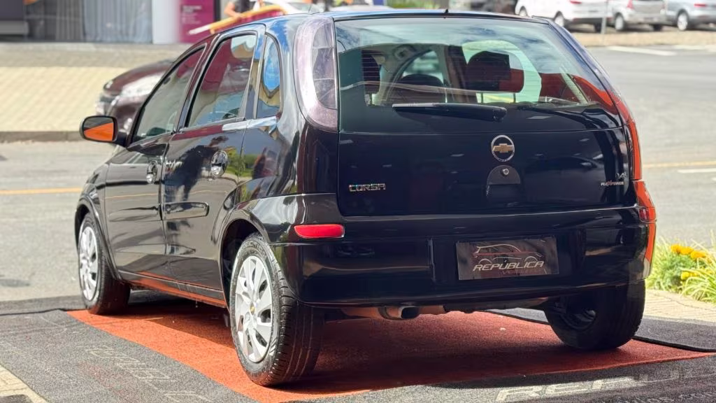 chevrolet-corsa-em-curitiba-pr-fcc28e5898b-04