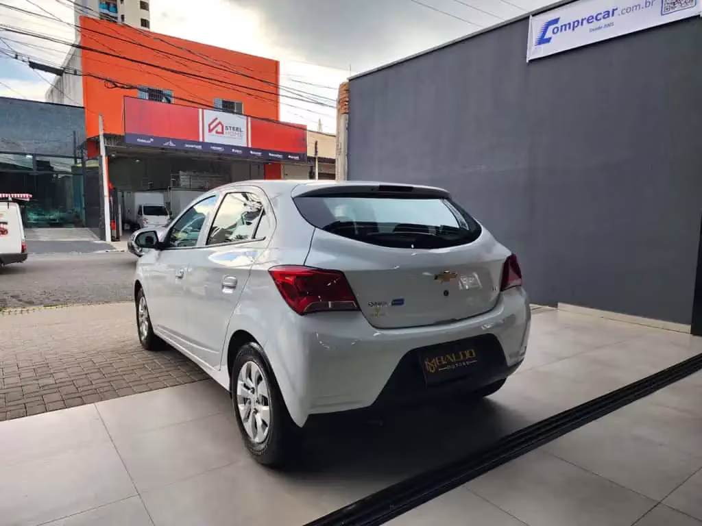 chevrolet-onix-em-jundiai-sp-ea1f7c29