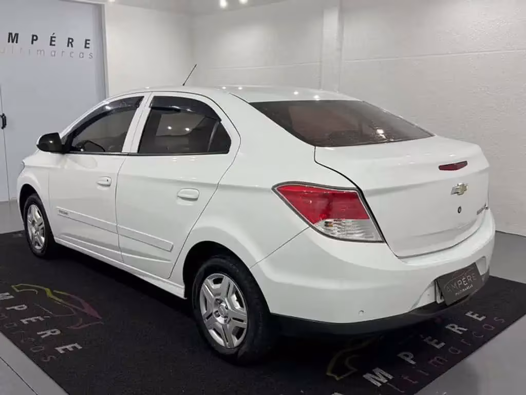 chevrolet-prisma-em-curitiba-pr-03508fa8