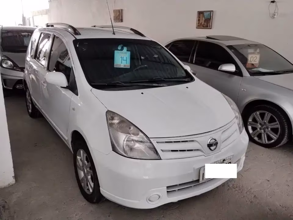 nissan-livina-em-porto-alegre-rs-f7aaf3b96d8-02