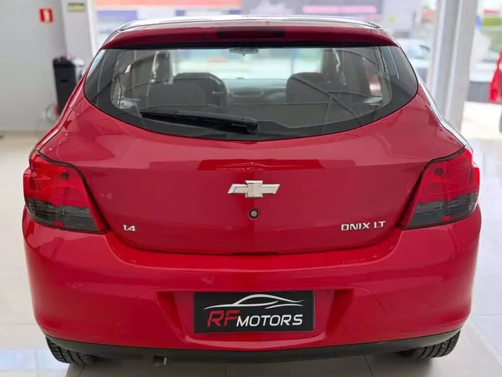 chevrolet-onix-em-curitiba-pr-ea75b81c