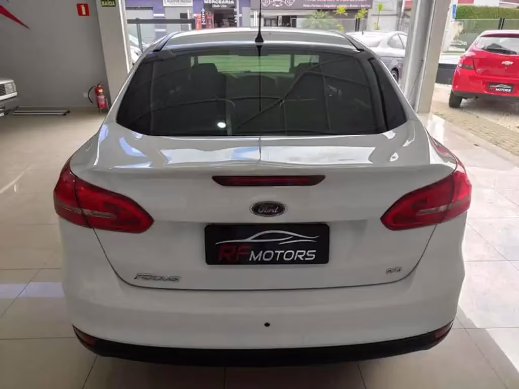 ford-focus-em-curitiba-pr-b2e47040