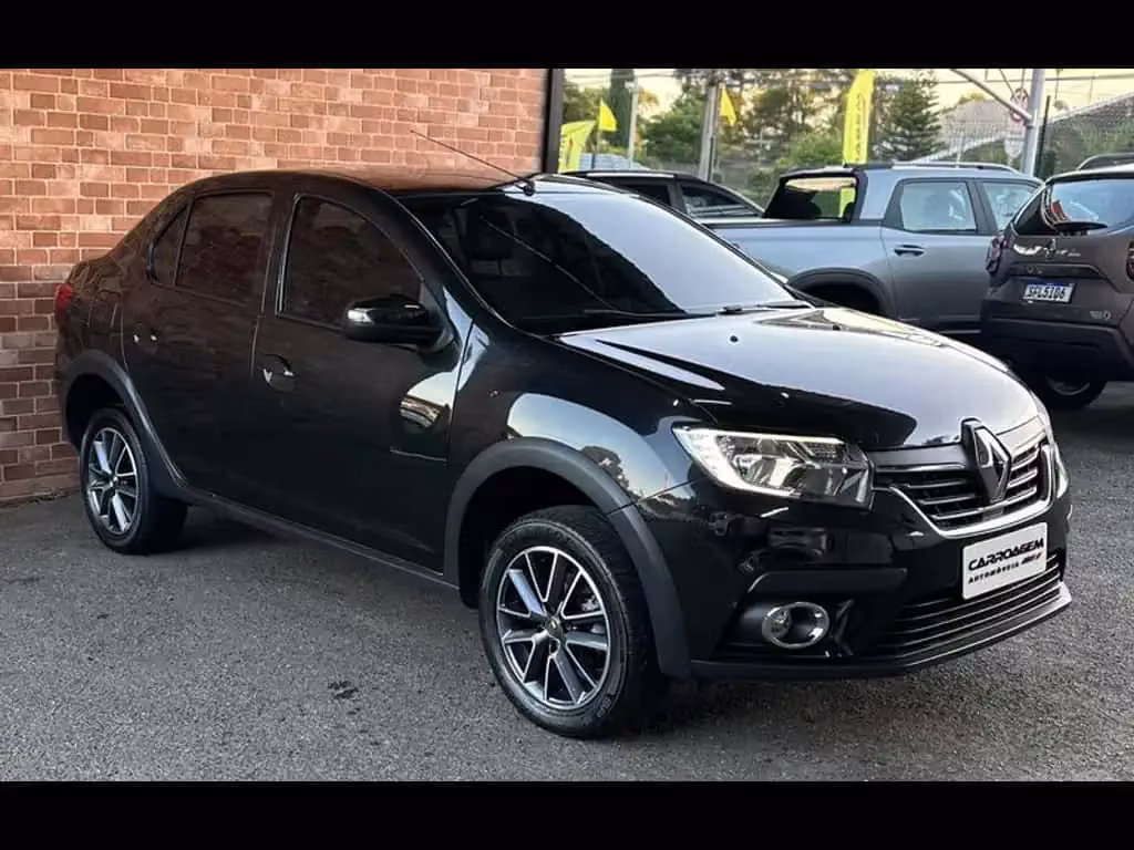 renault-logan-em-curitiba-pr-d06df49d