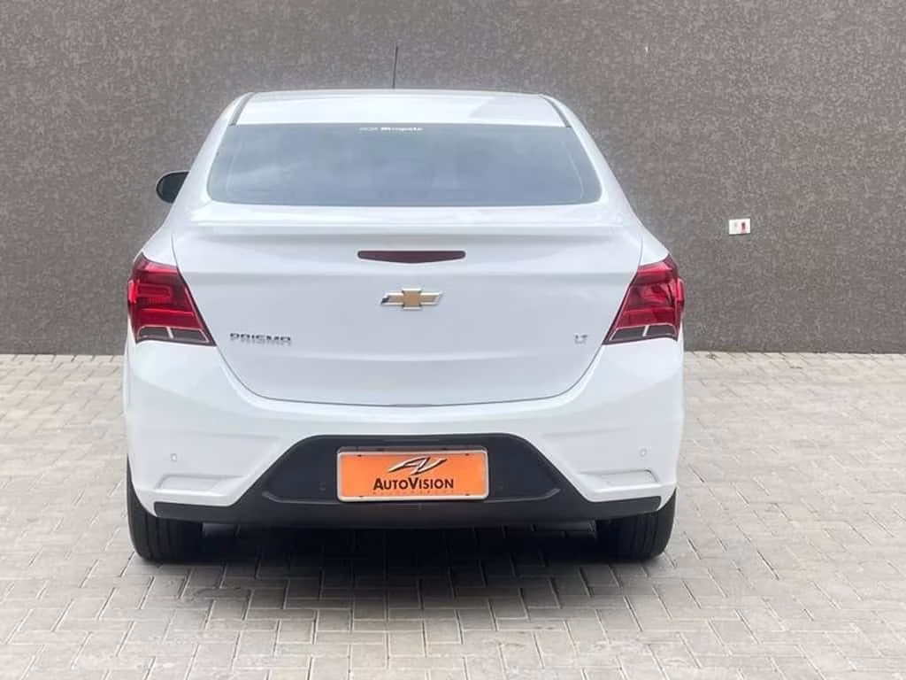 chevrolet-prisma-em-curitiba-pr-c404703a